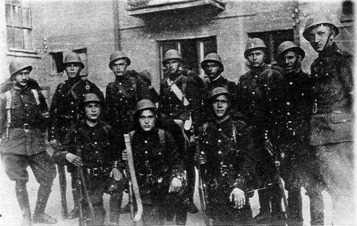 Поліцейські зі 115-го охоронного батальйону у Києві, 1942 р.
